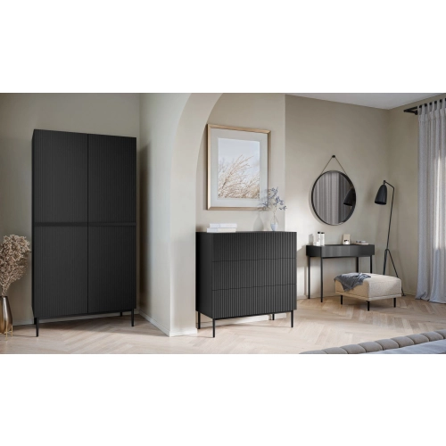 Komoda z szufladami Nicole 100 cm - biały mat / czarne nóżki